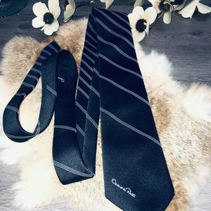 Oscar de la Renta Stripe Tie